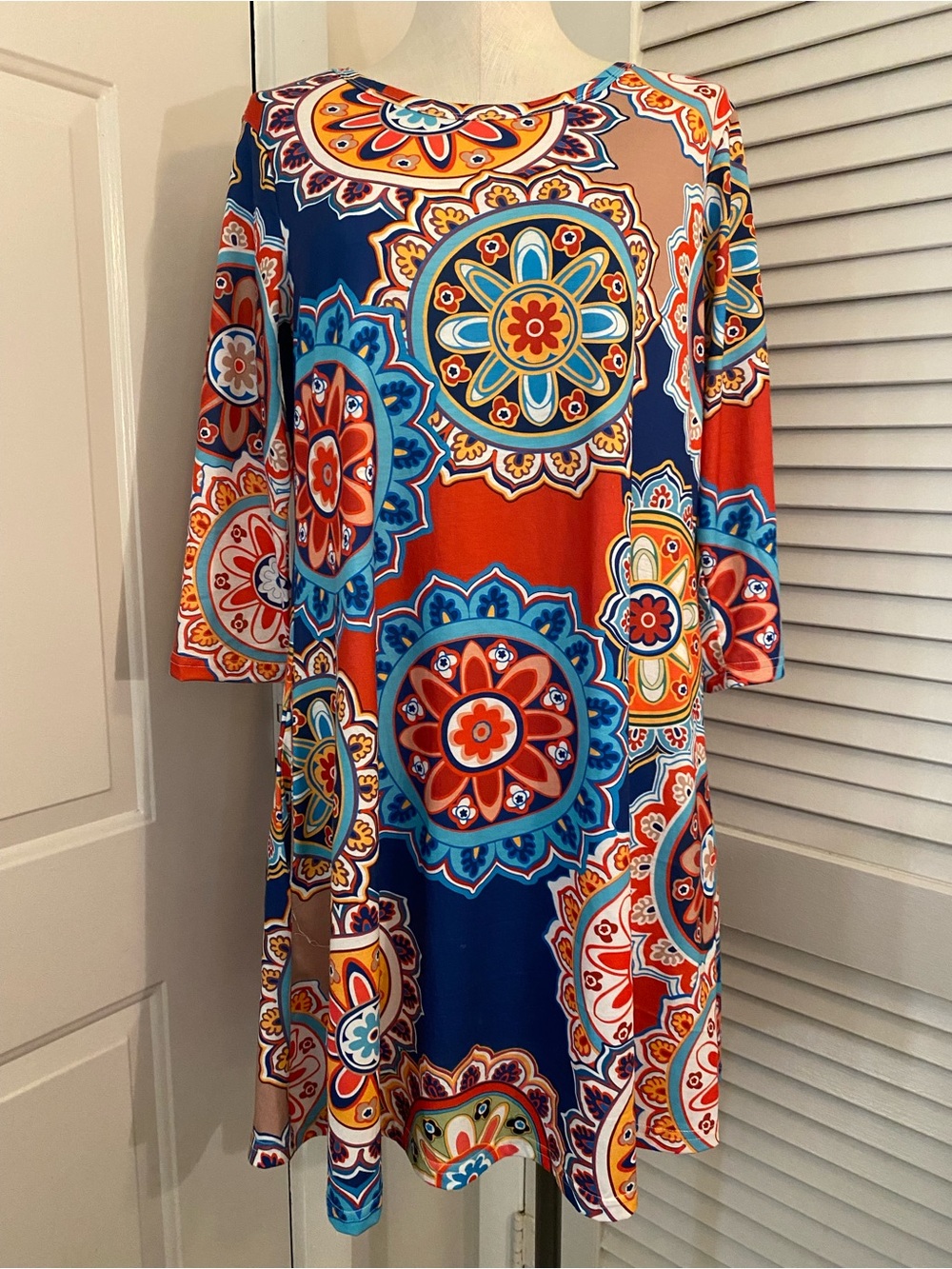 Vibrant”Coeyr De Vague” Medallion Print Mini Dress in Red & Blue- Size Large